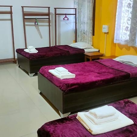 Iranyai Homestay Imphal Kültér fotó